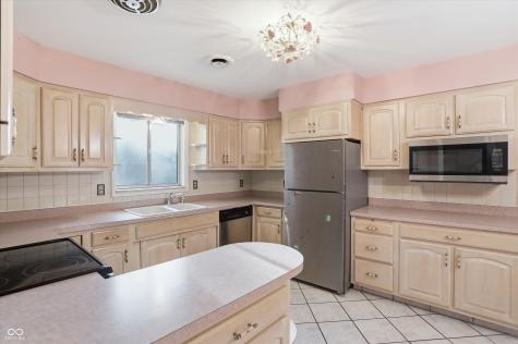 1015 Fairway Drive Indianapolis IN 46260