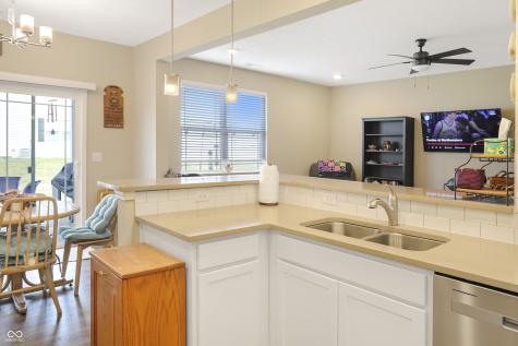 6390 Yuma Court Whitestown IN 46075
