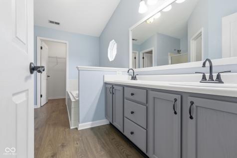 7141 Bracken Lane Indianapolis IN 46239