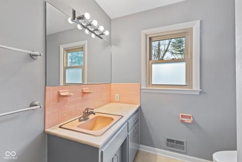 907 Fairway Drive Indianapolis IN 46260