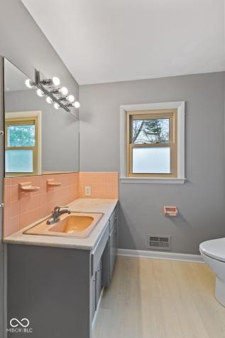 907 Fairway Drive Indianapolis IN 46260