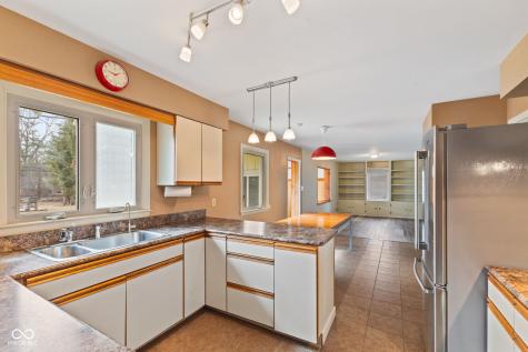 907 Fairway Drive Indianapolis IN 46260