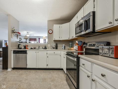 640 Indigo Court Greenfield IN 46140