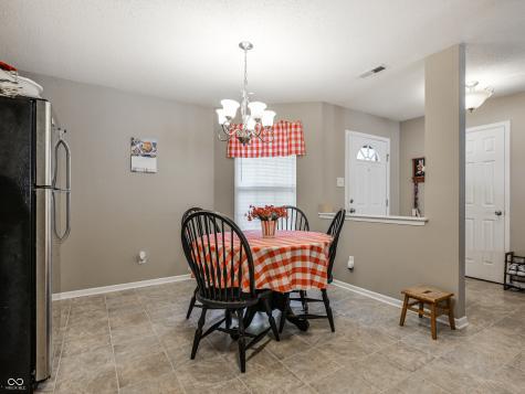 640 Indigo Court Greenfield IN 46140
