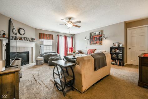 640 Indigo Court Greenfield IN 46140