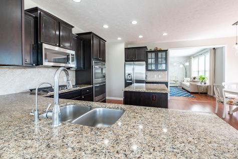 1325 Brentford Lane Greenwood IN 46143