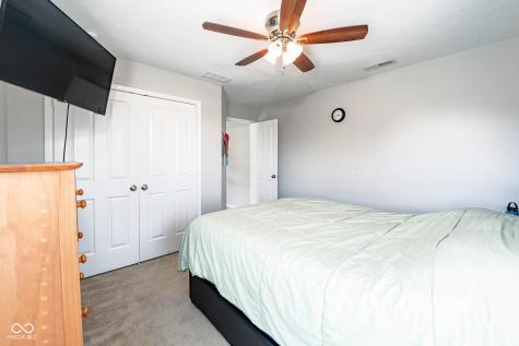 1325 Brentford Lane Greenwood IN 46143