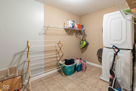 1325 Brentford Lane Greenwood IN 46143