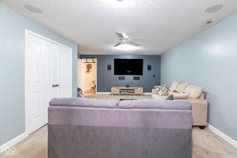 1325 Brentford Lane Greenwood IN 46143