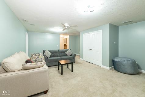 1325 Brentford Lane Greenwood IN 46143