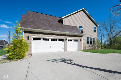 1325 Brentford Lane Greenwood IN 46143