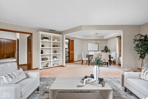 947 Tamarack Circle North Drive Indianapolis IN 46260