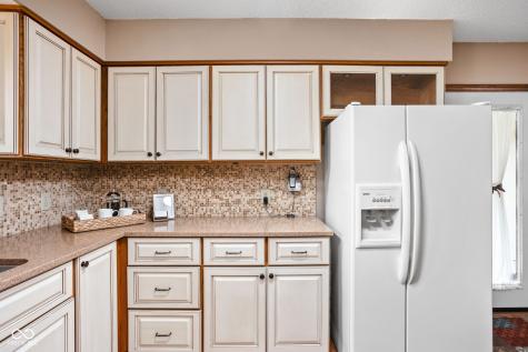 947 Tamarack Circle North Drive Indianapolis IN 46260