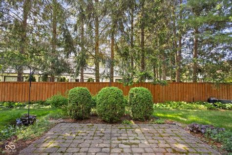 947 Tamarack Circle North Drive Indianapolis IN 46260