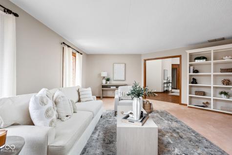 947 Tamarack Circle North Drive Indianapolis IN 46260