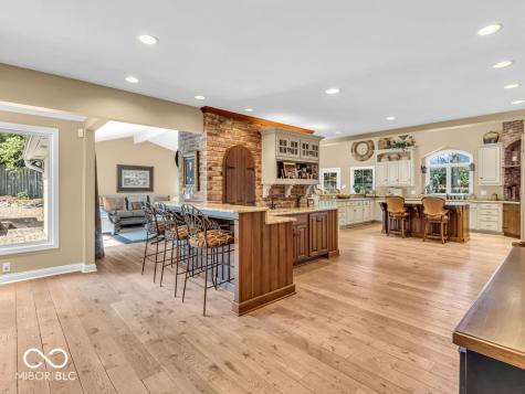 8170 Ecole Street Indianapolis IN 46240