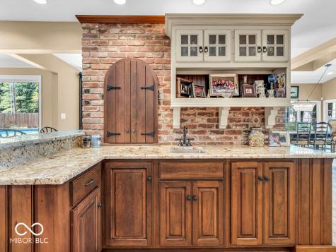 8170 Ecole Street Indianapolis IN 46240