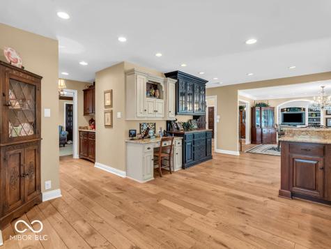 8170 Ecole Street Indianapolis IN 46240