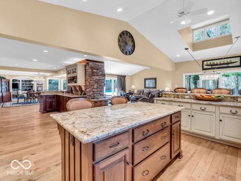 8170 Ecole Street Indianapolis IN 46240