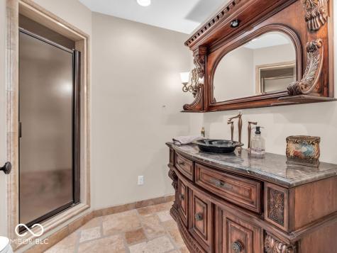 8170 Ecole Street Indianapolis IN 46240