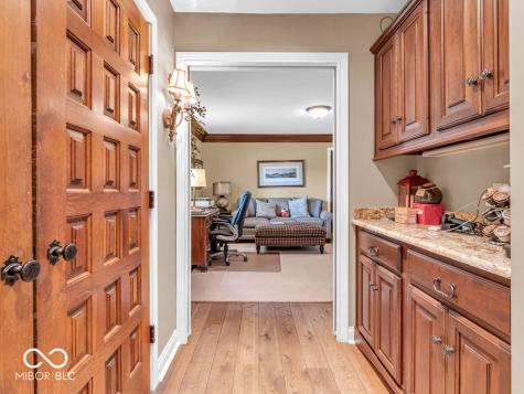 8170 Ecole Street Indianapolis IN 46240