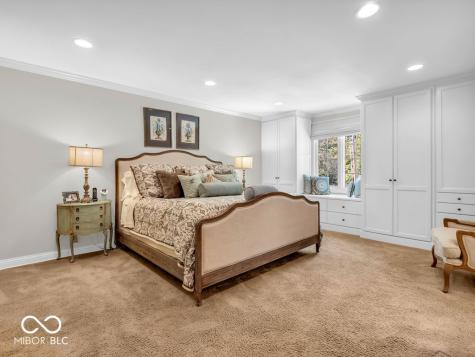 8170 Ecole Street Indianapolis IN 46240