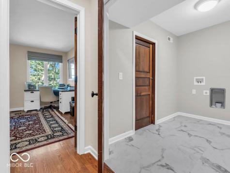 8170 Ecole Street Indianapolis IN 46240