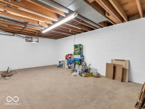 8170 Ecole Street Indianapolis IN 46240