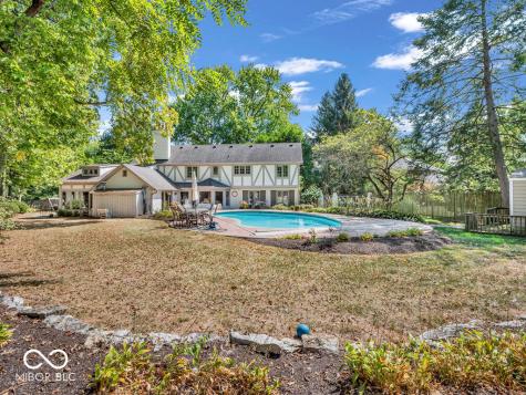 8170 Ecole Street Indianapolis IN 46240