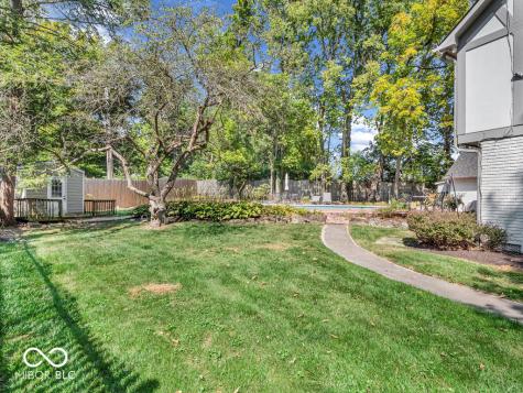 8170 Ecole Street Indianapolis IN 46240