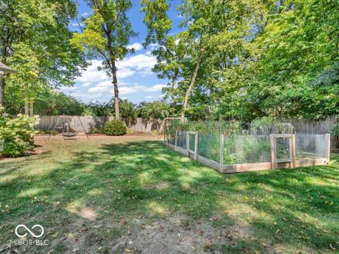 8170 Ecole Street Indianapolis IN 46240
