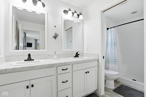 9550 E Northshore Drive Unionville IN 47468