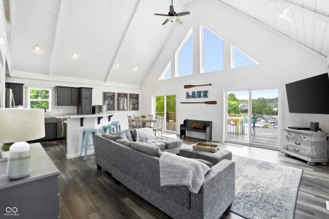 9550 E Northshore Drive Unionville IN 47468