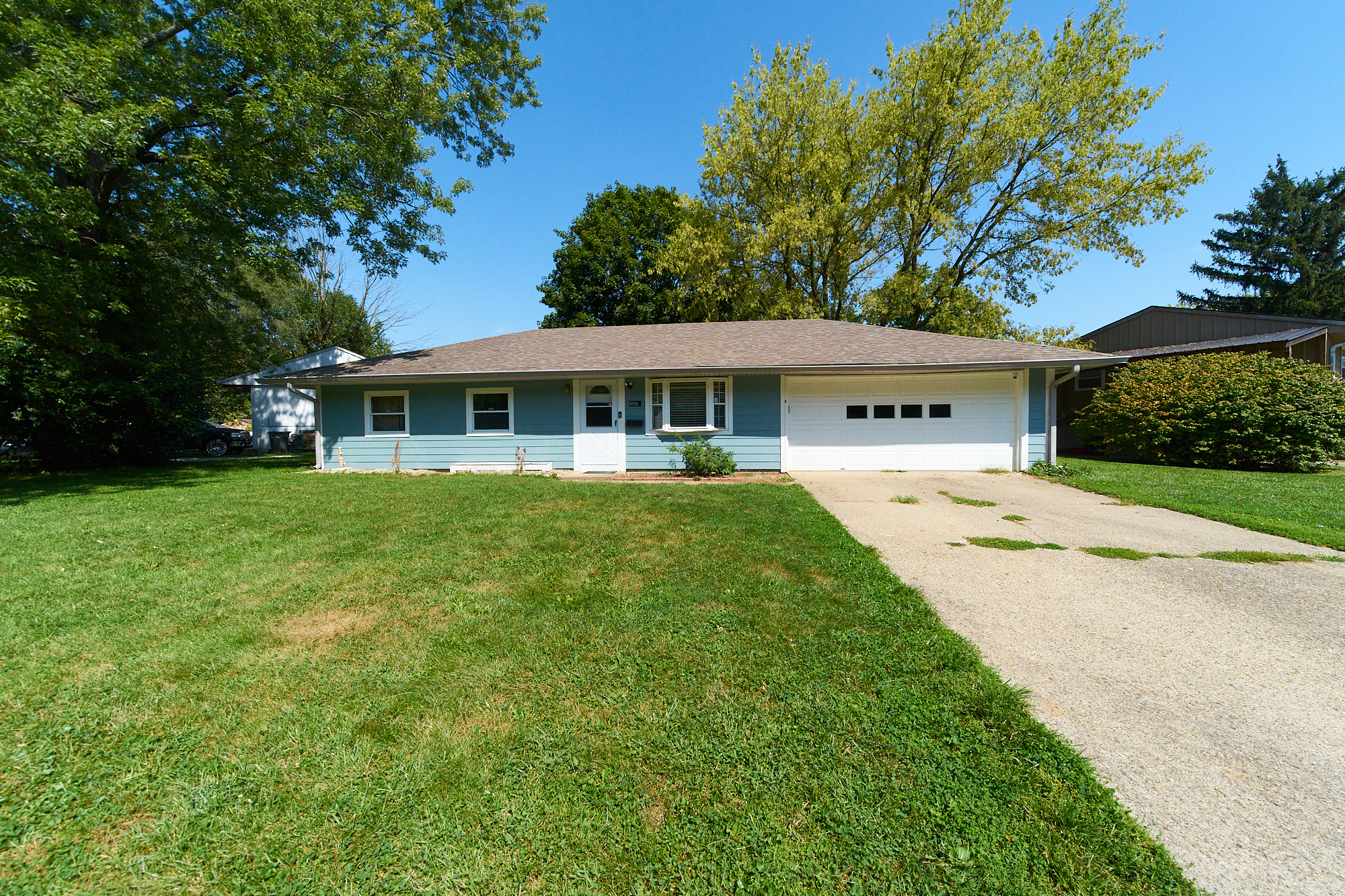5908 Alpine Avenue Indianapolis IN 46224