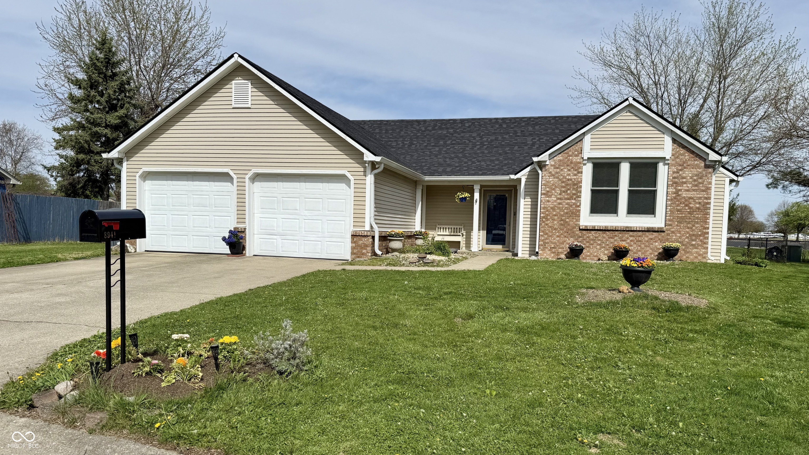 8941 Country Walk Court Indianapolis IN 46227