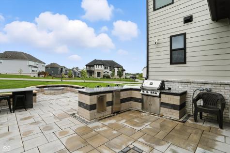 16041 Flowing Creek Way Westfield IN 46074