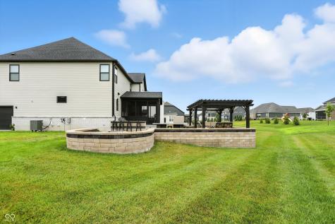 16041 Flowing Creek Way Westfield IN 46074