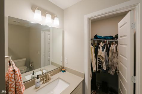 5220 Caprock Drive Noblesville IN 46062