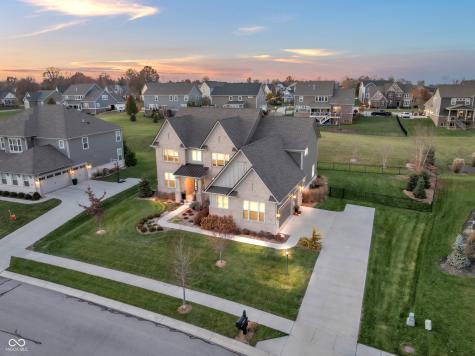 5220 Caprock Drive Noblesville IN 46062