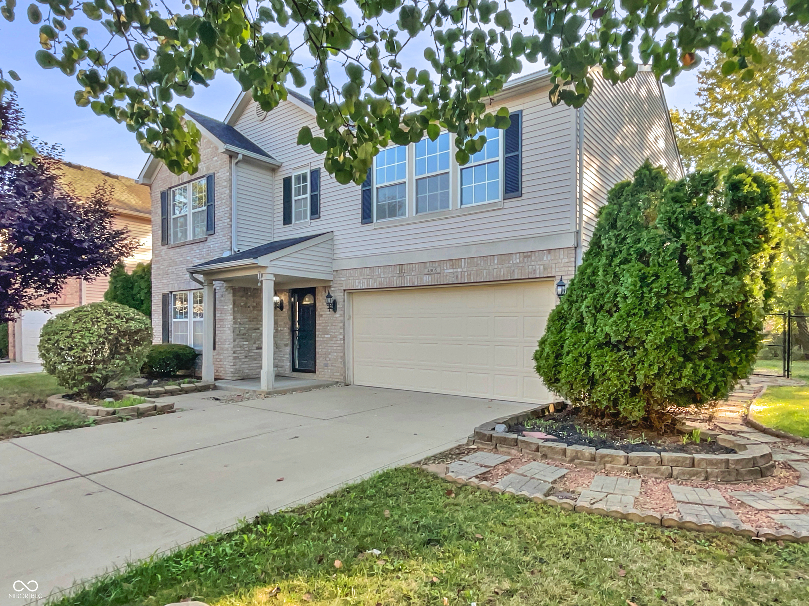 4905 Flame Way Indianapolis IN 46254