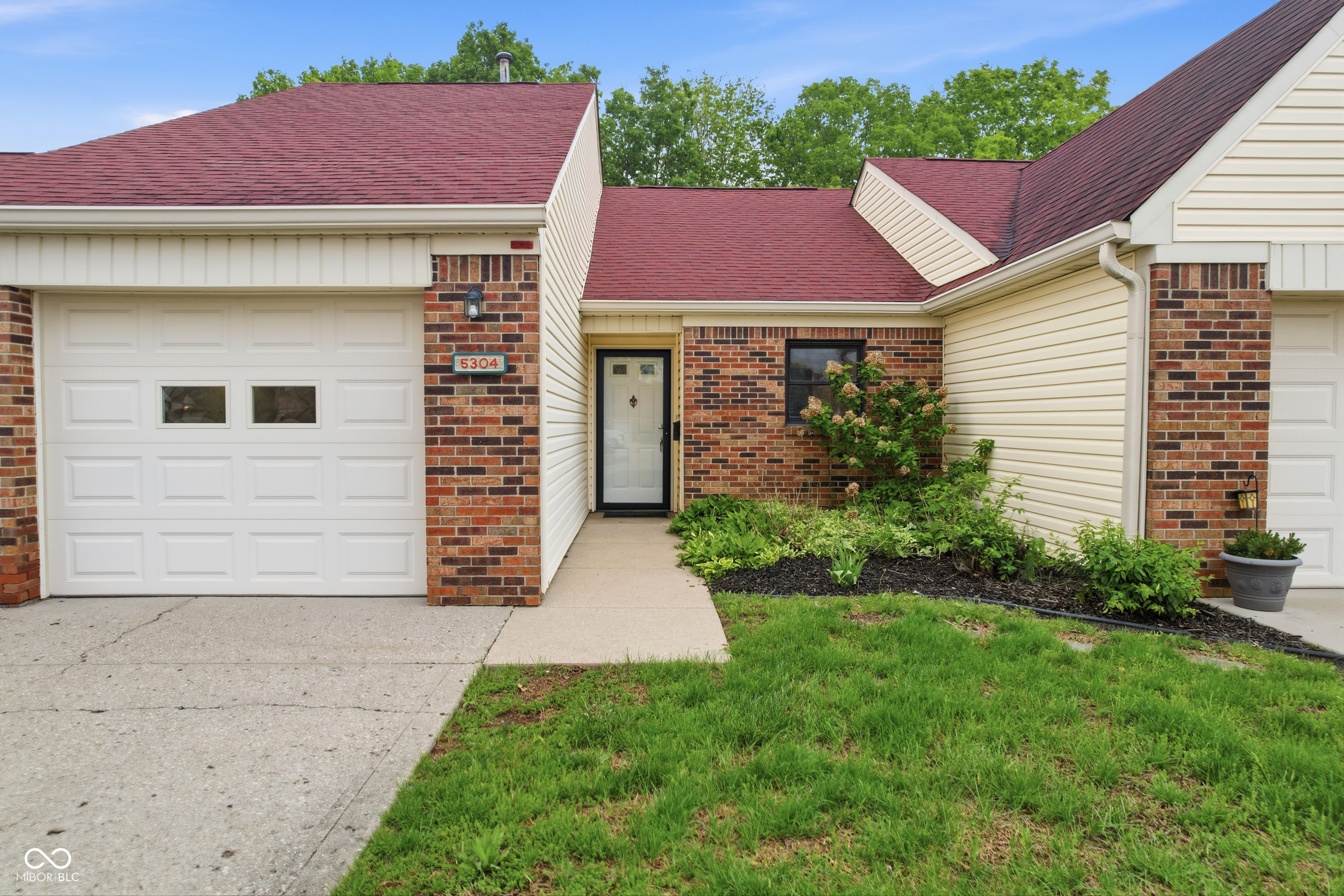 5304 Caring Cove Indianapolis IN 46268