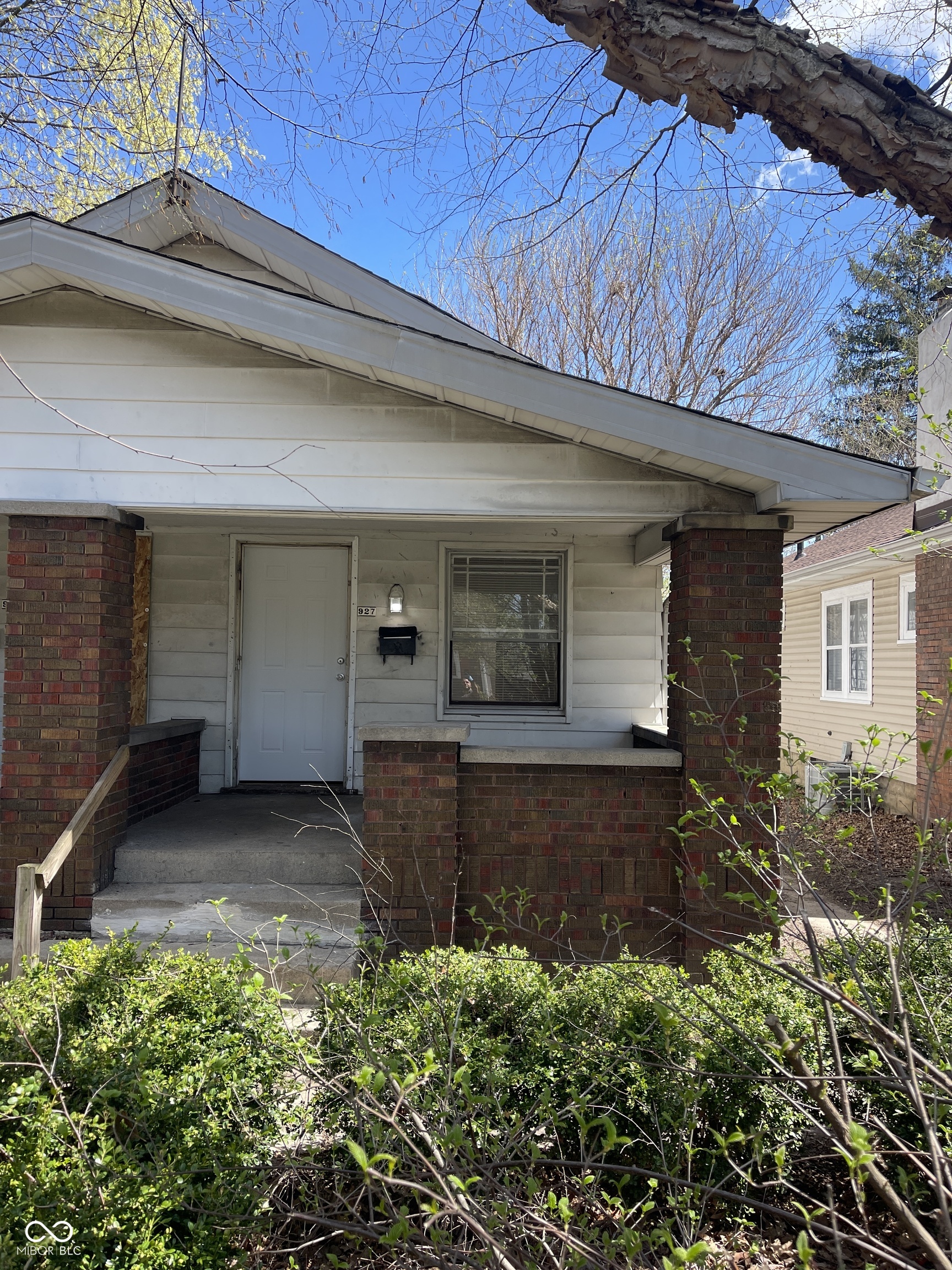 927 N Chester Avenue Indianapolis IN 46201