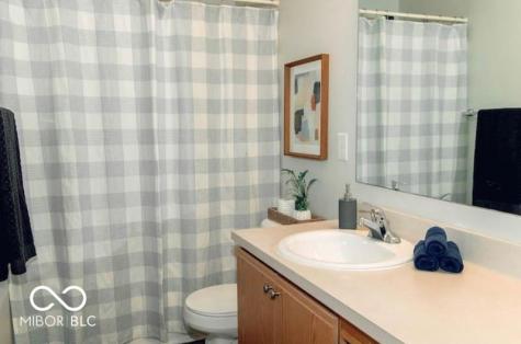 459 Vernon Place Westfield IN 46074