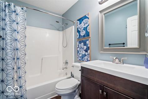 404 E Pine Ridge Drive Westfield IN 46074