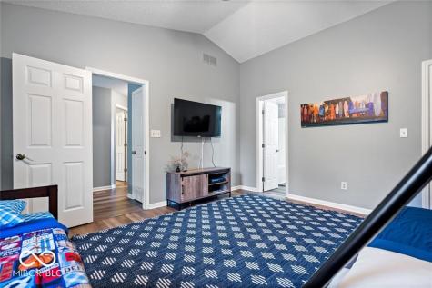 404 E Pine Ridge Drive Westfield IN 46074
