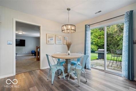 404 E Pine Ridge Drive Westfield IN 46074
