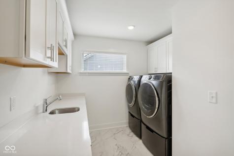 1718 Windrush Place Westfield IN 46074