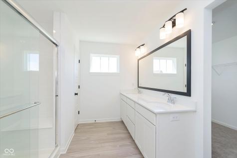 15905 Tharp Woods Drive Fishers IN 46037
