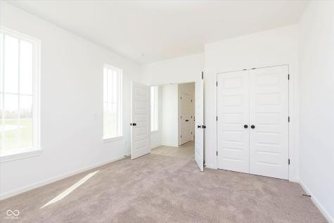 15905 Tharp Woods Drive Fishers IN 46037