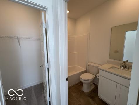 7384 Cambridge Place Avon IN 46123